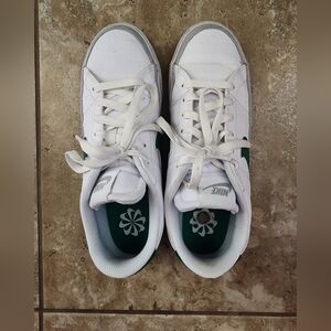 Nike White Leather with Green Swoosh and accent back size women's 8